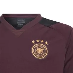 Camiseta Adidas Alemania Training Mundial Qatar 2022 Niño -JUMA Deporte Comercio camiseta adidas alemania training mundial qatar 2022 nino shadow maroon 2