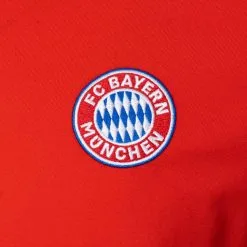 Camiseta Adidas FC Bayern De Múnich Fanswear 2022-2023 -JUMA Deporte Comercio camiseta adidas fc bayern de munich fanswear 2022 2023 rojo 2