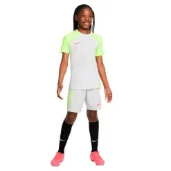 Camiseta Nike Dri-Fit Strike Niño -JUMA Deporte Comercio camiseta nike dri fit strike nino pure platinum volt 4
