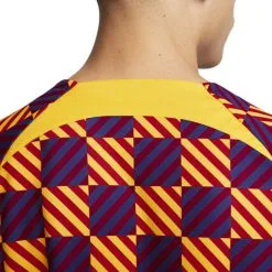 Camiseta Nike FC Barcelona Pre-Match 2022-2023 8 Camiseta Nike FC Barcelona Pre-Match 2022-2023 -JUMA Deporte Comercio camiseta nike fc barcelona pre match 2022 2023 yellow noble red 3