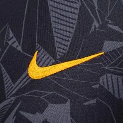 Camiseta Nike Galatasaray SK Segunda Equipación Stadium 2022-2023 Niño -JUMA Deporte Comercio camiseta nike galatasaray sk segunda equipacion stadium 2022 2023 nino anthracite black pepper red 3