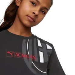 Camiseta Puma AC Milan Fanswear 2022-2023 Niño 9 Camiseta Puma AC Milan Fanswear 2022-2023 Niño -JUMA Deporte Comercio camiseta puma ac milan fanswear 2022 2023 nino black tango red 4