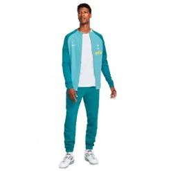 Chaqueta Nike Tottenham Hotspur FC Pre-Match 2022-2023 -JUMA Deporte Comercio chaqueta nike tottenham hotspur fc pre match 2022 2023 worn blue riftblue 5