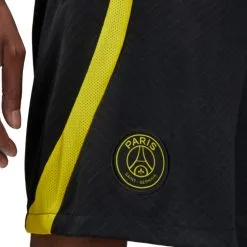 Pantalón Corto Nike Paris Saint-Germain FC Training 2022-2023 7 Pantalón Corto Nike Paris Saint-Germain FC Training 2022-2023 -JUMA Deporte Comercio pantalon corto nike paris saint germain fc training 2022 2023 black tour yellow tour yellow no spon plyr 3