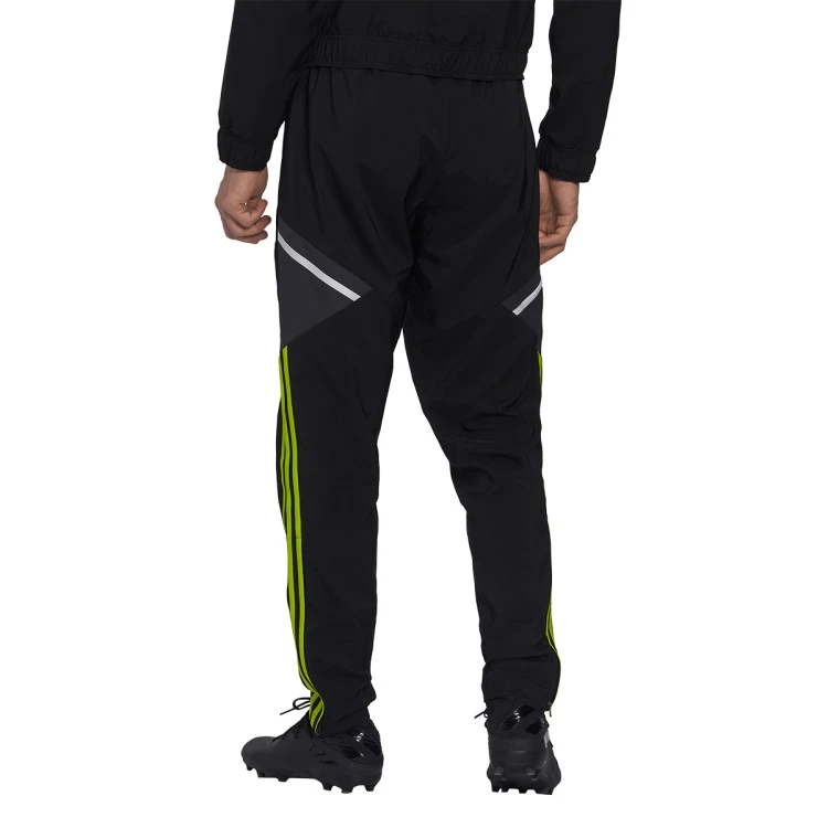 Pantalón Largo Adidas Manchester United FC Pre-Match 2022-2023 3 Pantalón Largo Adidas Manchester United FC Pre-Match 2022-2023 - Imagen 3