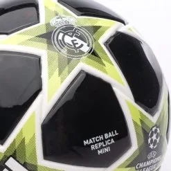 Balón Adidas Mini UEFA Champions League Real Madrid CF 5 Balón Adidas Mini UEFA Champions League Real Madrid CF -JUMA Deporte Comercio balon adidas mini champions league ucl real madrid cf 2022 2023 black pulse lime white 2