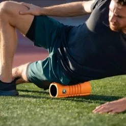 TRIGGERPOINT Foam Roller The Grid Travel -JUMA Deporte Comercio triggerpoint foam roller the grid travel orange black 2